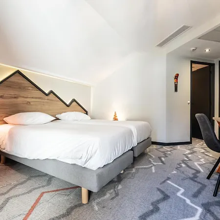 Base Camp - 3* Albertville