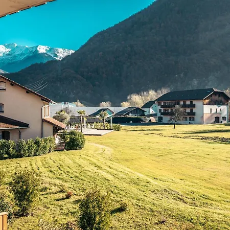 Base Camp - 3* Albertville