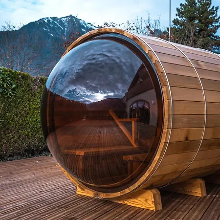 Base Camp - 3* Albertville