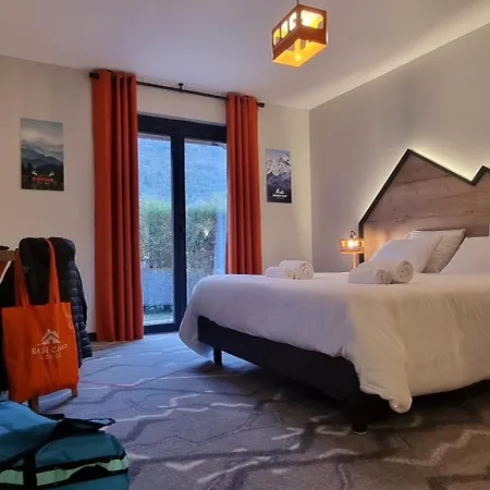 Hotel Base Camp - 3*
