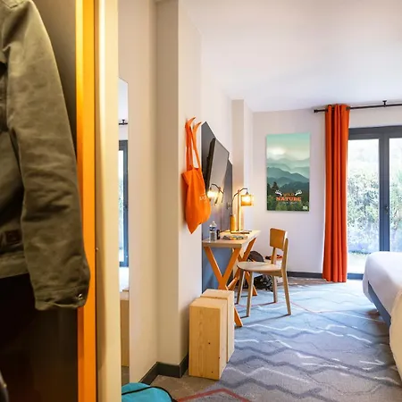 Base Camp - Hotel Albertville