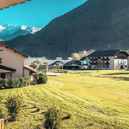 Base Camp - Hotel 3*
